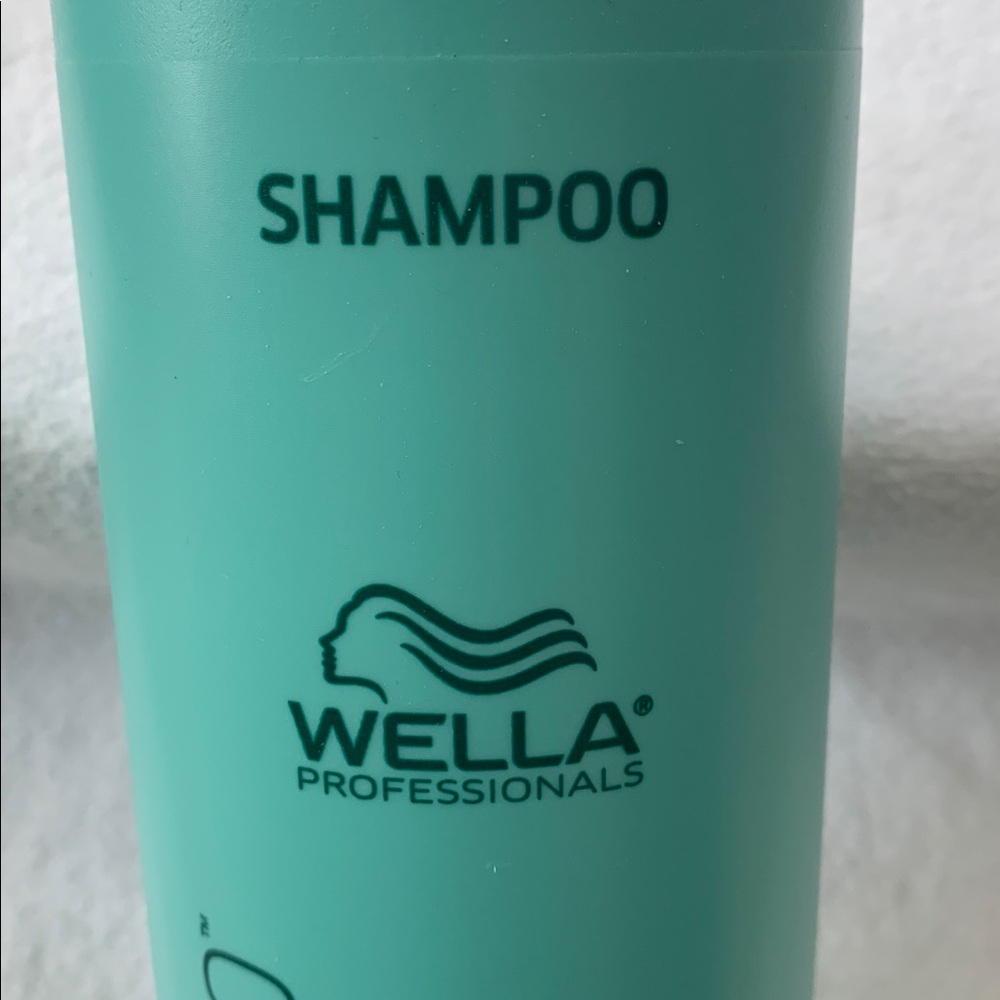 Invigo Wella Volume Boost Bodifying Shampoo - Picture 4 of 5